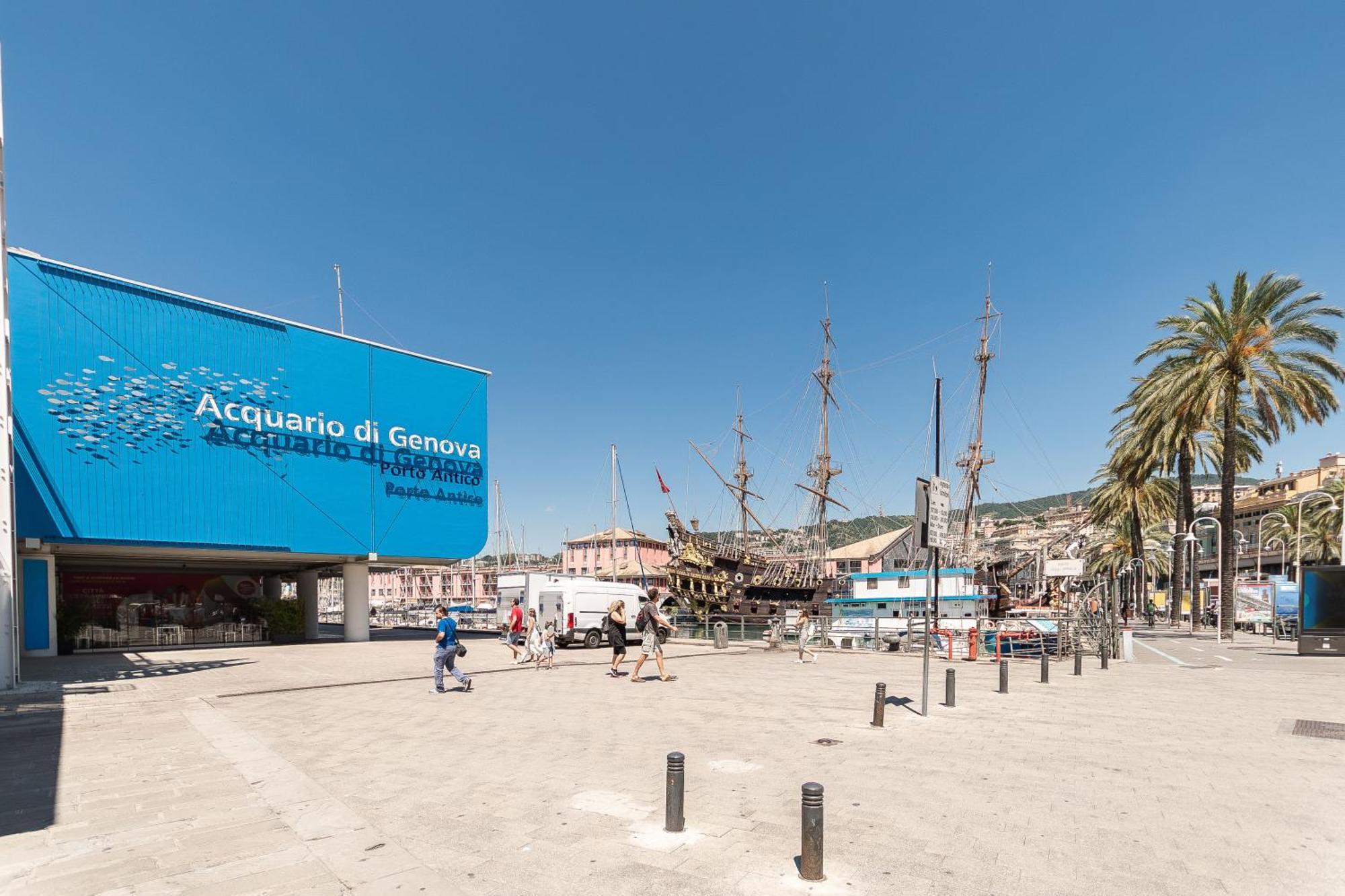La Mansarda Del Principe, Vicoli, Acquario E Lanterna Apartment Genoa Bagian luar foto
